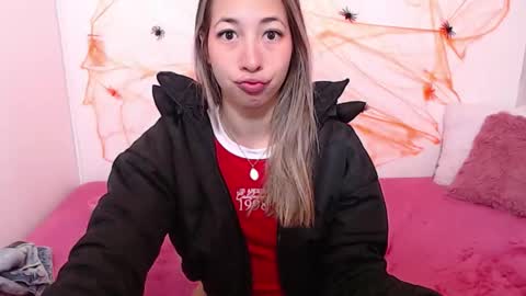 Snapshot of paolabotero chatting on October 2025 12:26:02 PM Paola online show from October 2025 12:26:02 PM