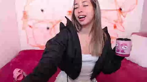 Snapshot of paolabotero chatting on October 2025 12:27:01 PM Paola online show from October 2025 12:27:01 PM