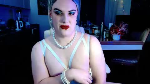 Snapshot of paoladoll chatting on February 2026 10:14:01 AM Sarina Williams online show from February 2026 10:14:01 AM