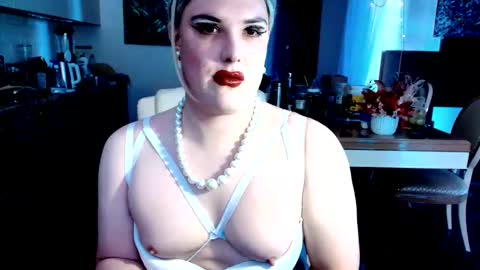 Snapshot of paoladoll chatting on May 2026 10:00:01 AM Sarina Williams online show from May 2026 10:00:01 AM