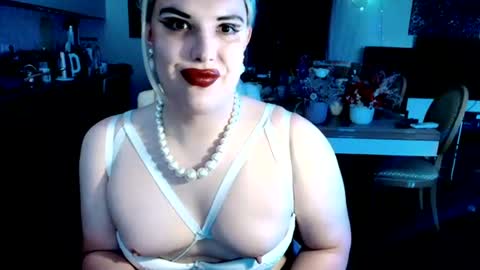 Snapshot of paoladoll chatting on June 2026 08:16:02 AM Sarina Williams online show from June 2026 08:16:02 AM
