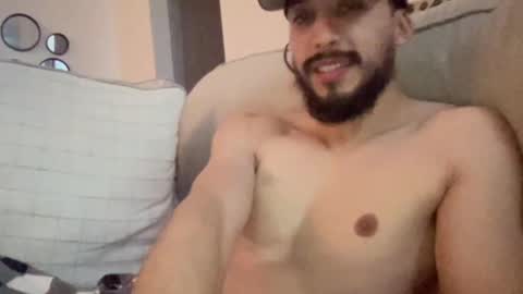 papicubano_guapo23cm online show from February 2026 06:22:01 AM