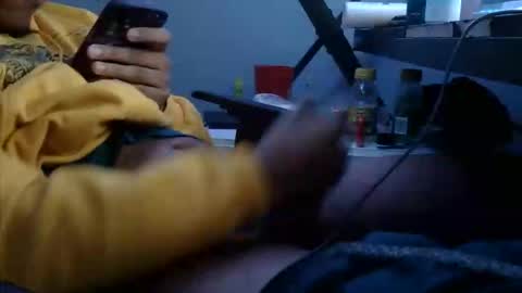 Snapshot of papixfade chatting on December 2025 11:09:01 PM papixfade online show from December 2025 11:09:01 PM