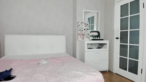 Melena online show from April 2026 01:41:02 PM