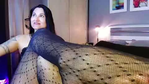 My alter ego Betinna Flowers - a tattooed Miss  -   Are you missing me come in here  -  online show from November 2025 10:54:01 PM