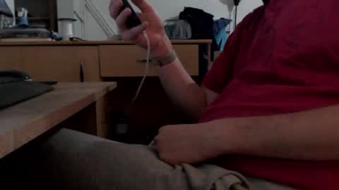 Snapshot of paranoiid chatting on September 2025 07:09:02 AM Sascha online show from September 2025 07:09:02 AM