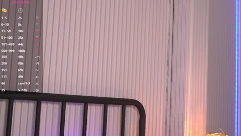 Paris  online show from December 2025 03:46:02 AM