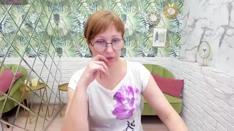 Snapshot of paris_cherry chatting on March 2025 08:31:02 PM Paris online show from March 2025 08:31:02 PM