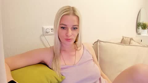 Sasha online show from October 2025 10:57:01 AM