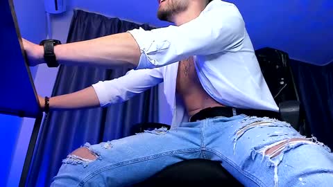 Paris online show from February 2025 11:24:01 PM