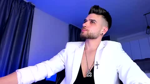 Paris online show from February 2025 04:46:01 PM