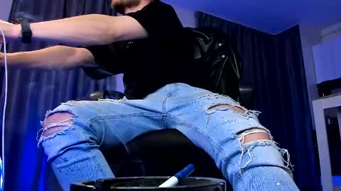 Paris online show from April 2026 11:24:01 PM