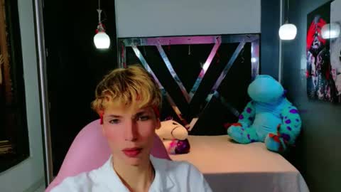 park_jimin1 online show from October 2025 12:33:01 PM