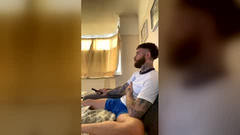 parkertom525 online show from May 2026 06:12:02 PM