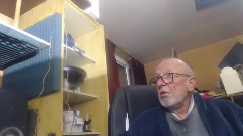 pascal88881 online show from December 2024 06:42:02 PM