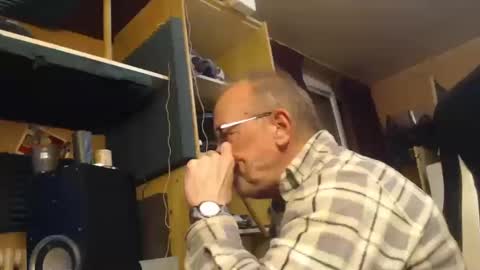 pascal88881 online show from February 2025 06:53:01 PM