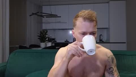 Pashka online show from October 2025 06:03:01 AM