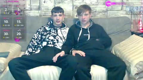 Max tall dark-haired guy with tattoos and Phil blond-haired online show from May 2026 03:34:01 AM