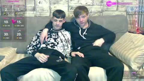 Max tall dark-haired guy with tattoos and Phil blond-haired online show from May 2026 02:17:01 AM