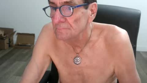 Snapshot of pastelito76 chatting on November 2025 07:26:01 PM Bob online show from November 2025 07:26:01 PM