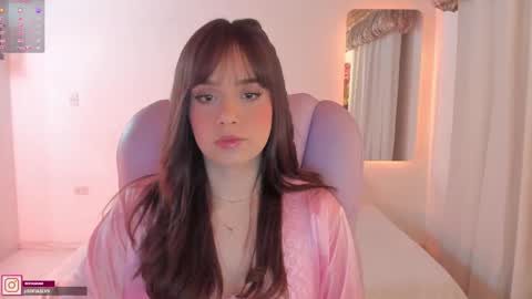 Sofa online show from February 2025 04:09:02 AM