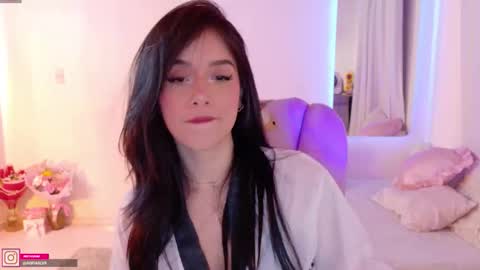 Sofa online show from September 2025 03:50:01 AM