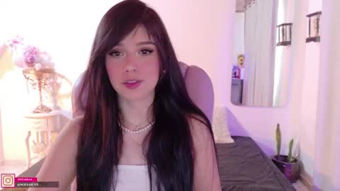Sofa online show from May 2026 09:21:01 PM