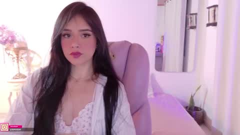 Sofa online show from May 2026 11:11:02 PM