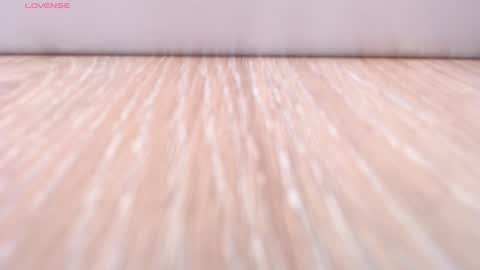 Paulina        online show from November 2025 05:19:01 PM