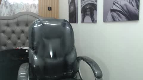 Snapshot of paul_ponce chatting on November 2025 01:02:01 PM PAUL online show from November 2025 01:02:01 PM