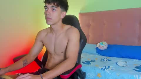 Snapshot of paul_sexycock chatting on January 2025 04:41:01 PM paul_sexycock online show from January 2025 04:41:01 PM