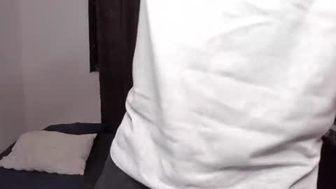 Snapshot of paul_w8 chatting on July 2026 06:39:02 AM Paul online show from July 2026 06:39:02 AM