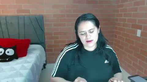 paula__117 online show from May 2026 09:00:01 PM