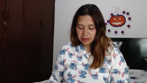 PAULA online show from November 2025 04:11:02 AM