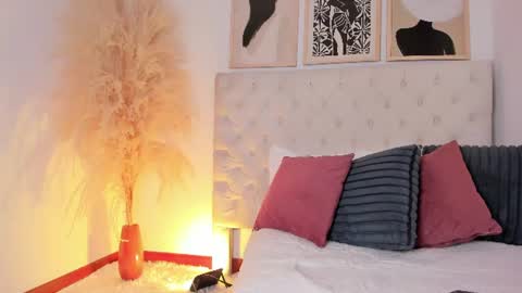 paula_hills_ online show from June 2026 09:41:02 AM