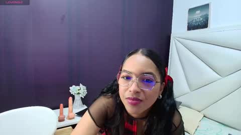 Paula online show from October 2025 02:29:01 PM