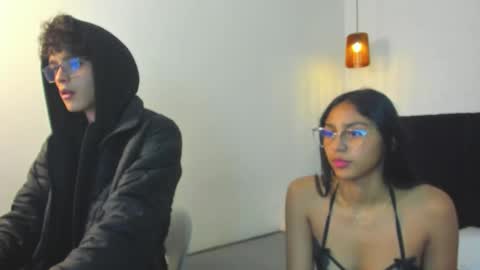 Pau  online show from October 2025 11:23:01 PM