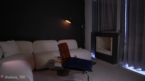 Paula online show from April 2026 09:05:01 PM