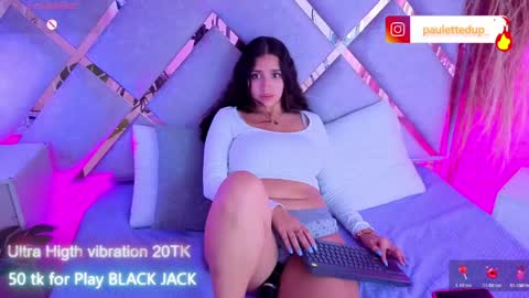 Snapshot of paulette_dupont_ chatting on June 2026 02:38:01 AM paulette_dupont_ online show from June 2026 02:38:01 AM