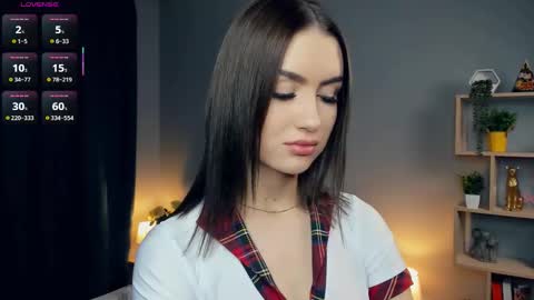 Snapshot of paulettelafevre chatting on October 2025 07:15:01 PM Eva online show from October 2025 07:15:01 PM