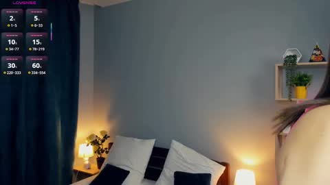 Snapshot of paulettelafevre chatting on October 2025 07:16:02 PM Eva online show from October 2025 07:16:02 PM