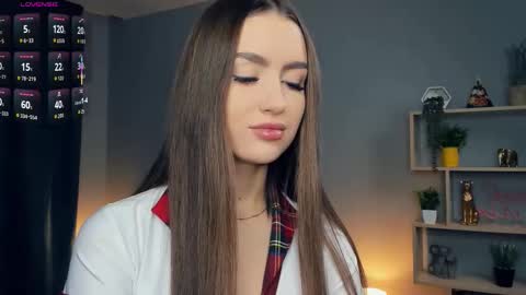 Snapshot of paulettelafevre chatting on October 2025 07:12:01 PM Eva online show from October 2025 07:12:01 PM