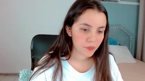 Snapshot of paulina_doll_ chatting on November 2025 09:04:01 PM Paulina online show from November 2025 09:04:01 PM