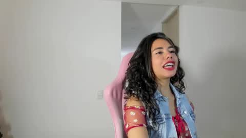 Snapshot of paulina_dossantos chatting on December 2024 08:34:01 PM paulina online show from December 2024 08:34:01 PM