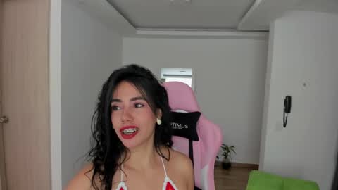 Snapshot of paulina_dossantos chatting on January 2025 08:09:01 PM paulina online show from January 2025 08:09:01 PM