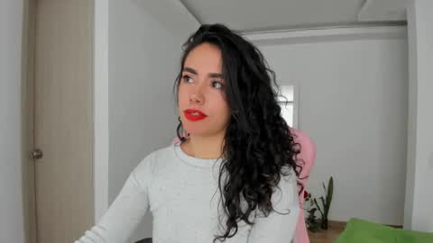 Snapshot of paulina_dossantos chatting on February 2025 09:53:02 PM paulina online show from February 2025 09:53:02 PM