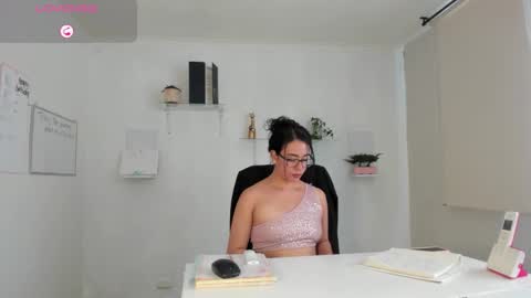 Snapshot of paulina_dossantos chatting on September 2025 05:45:02 PM paulina online show from September 2025 05:45:02 PM