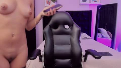 PAULINA  online show from April 2026 09:45:01 PM