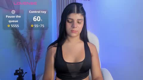 Paulina Belle online show from October 2025 02:07:01 PM