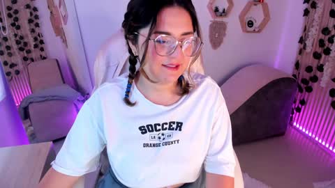 Snapshot of paulinacostello chatting on December 2024 01:51:01 PM Estefania online show from December 2024 01:51:01 PM